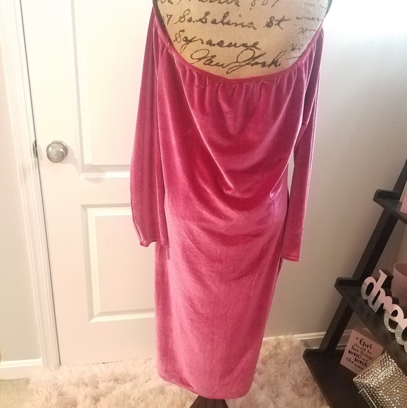 Raspberry Off-shoulder Dress - Picture 4 of 4